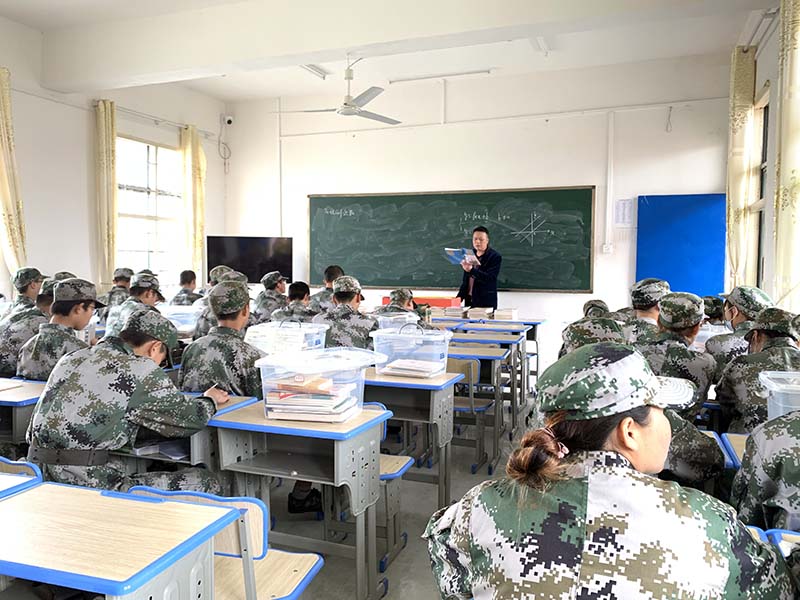 家长反复唠叨易引发孩子的厌学心理(图1)