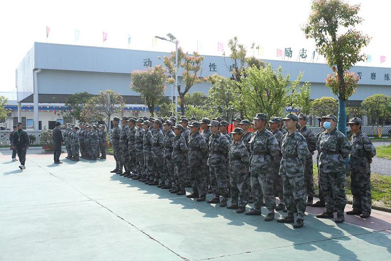 13岁少年儿童上网成瘾比较严重，爸爸妈妈应怎样教育？(图2)